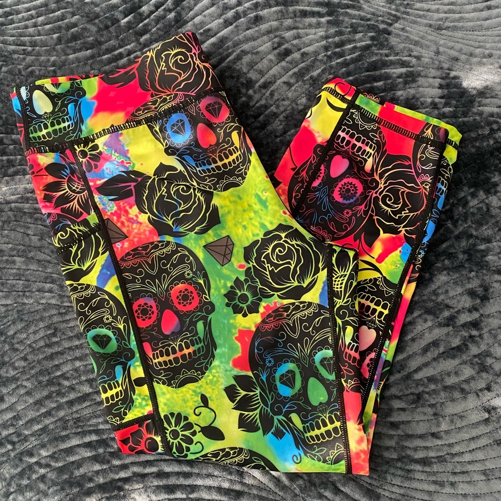 Constantly Varied Gear Tie dye Skull crop leggings
